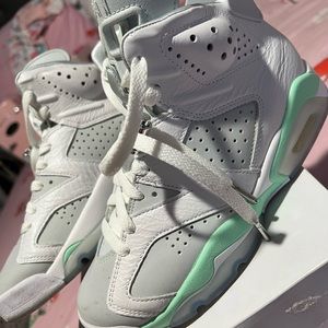 WMNS Air Jordan 6 Retro Mint Foam